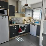 شقة De Charme , Royan, Proche Avec Balcon. *