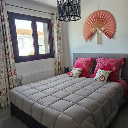 De Charme , Royan, Proche Avec Balcon. شقة *