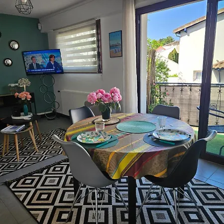 Apartament De Charme , Royan, Proche Avec Balcon.