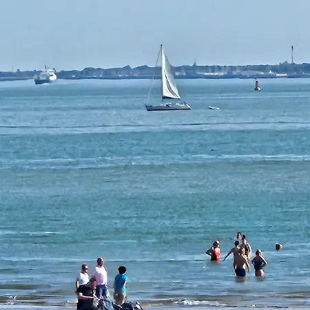 De Charme , Royan, Proche Avec Balcon. شقة